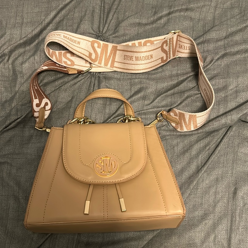 Steve Madden beige purse with thick strap EUC never used